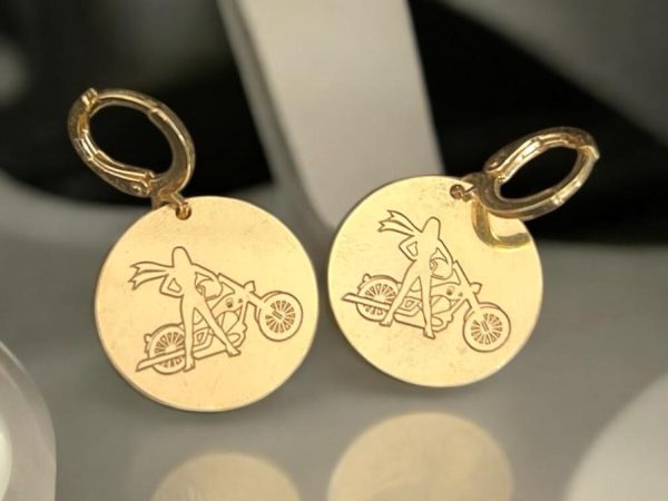 Brinco Medalha LADIES