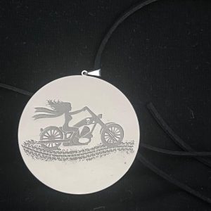 Pingente LADY RIDER Banhado PRATA